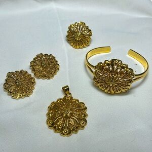 Gold plated jewelry set 5 pieces bracelet locket 2 earrings & finger rings #305